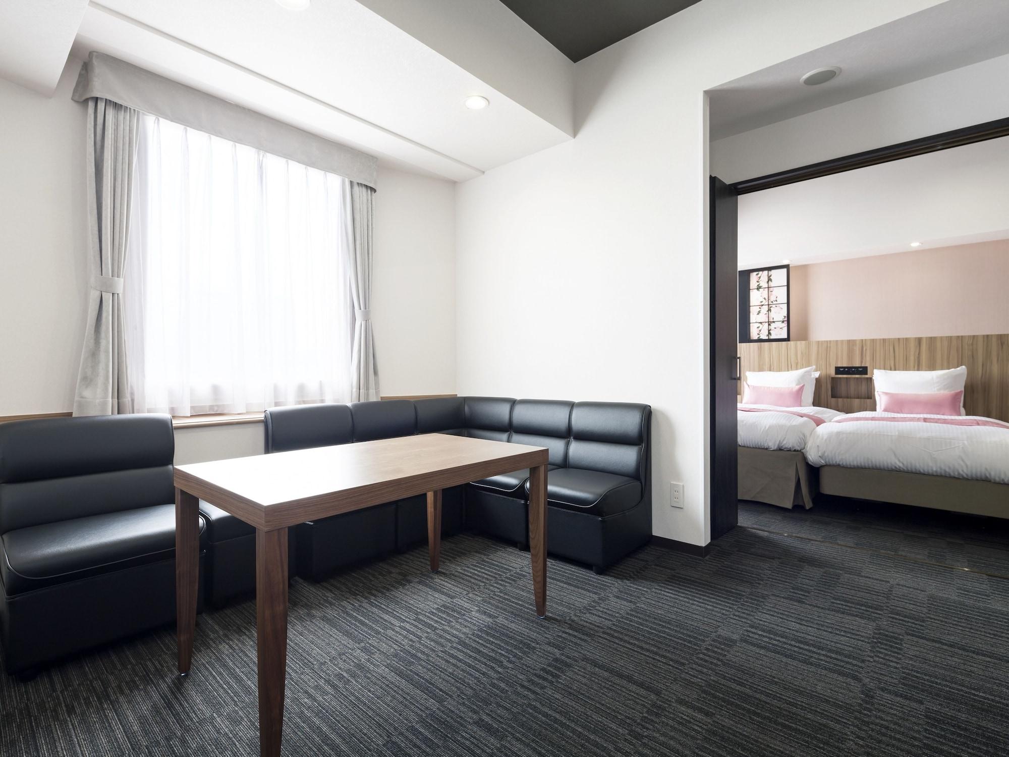 Apartahotel Hundred Shinjuku 4*